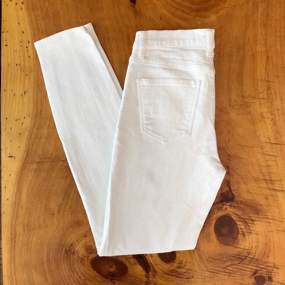 Madewell White Skinny Jeans size 24